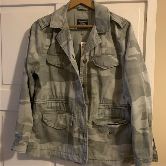 Abercrombie & Fitch Jackets & Blazers - Large Abercrombie & fitch camo jacket